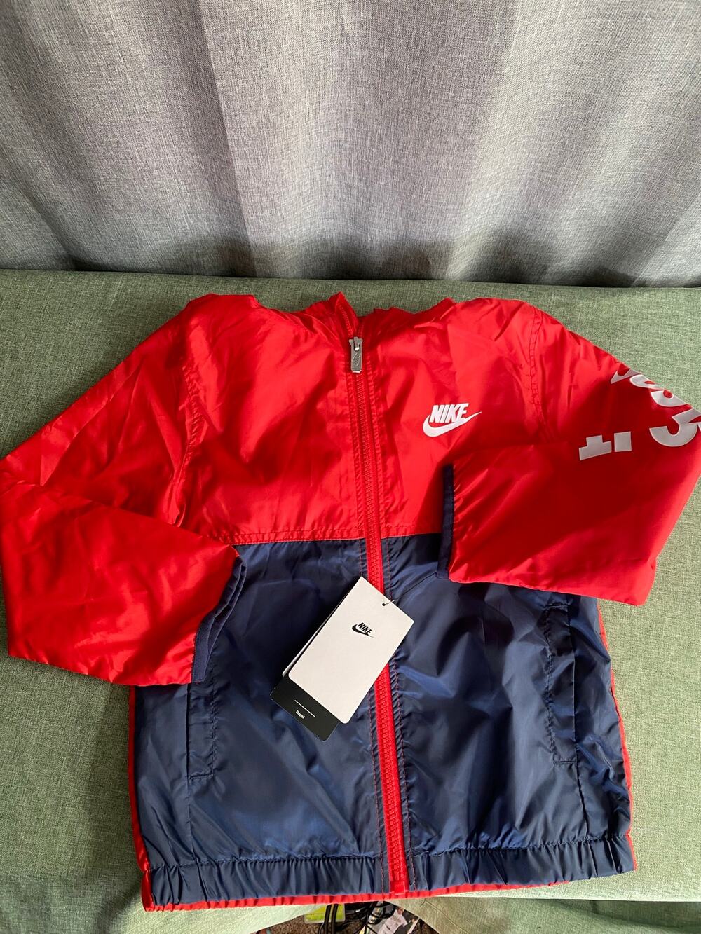 NWT Nike Boys "Just Do It" Colorblock Windbreaker Jacket - Size 7 - Red/Navy